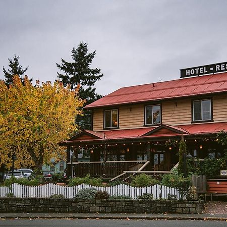 Salt Spring Inn Ganges Exterior foto