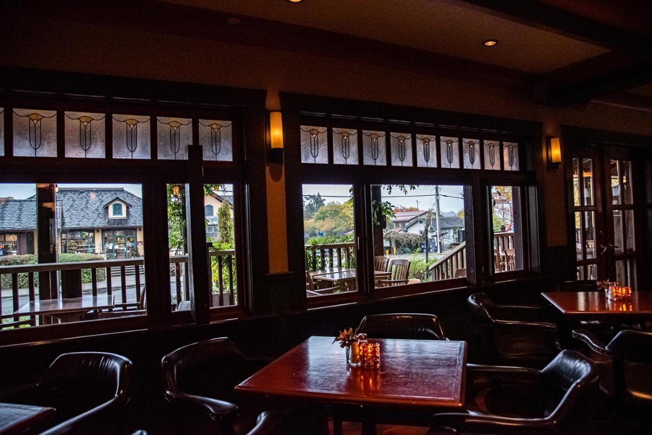 Salt Spring Inn Ganges Exterior foto